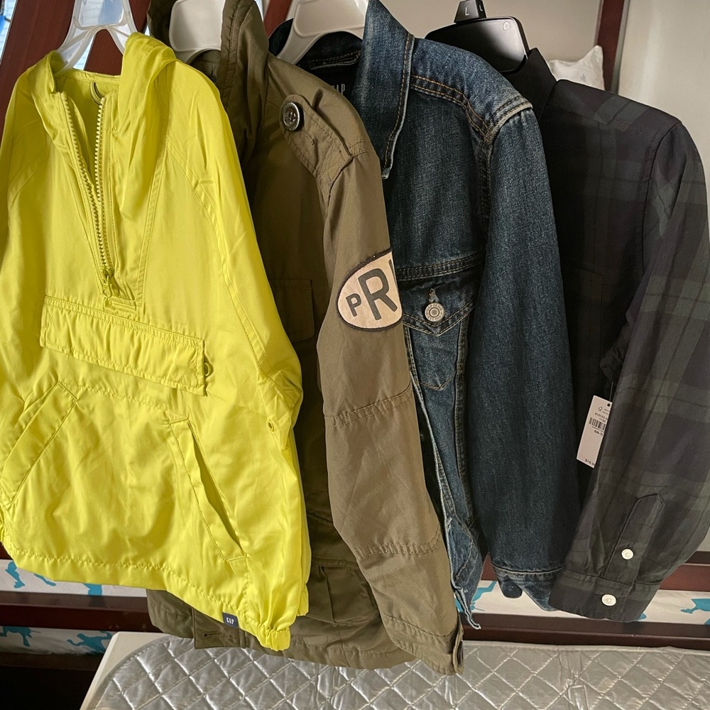 Boys Jacket/ Long Sleeve Fall Lot Size 6/7